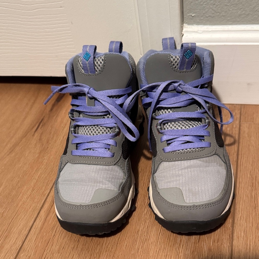 Columbia Athletic Shoes in Gray and Purple women’s size 6 hiking boots